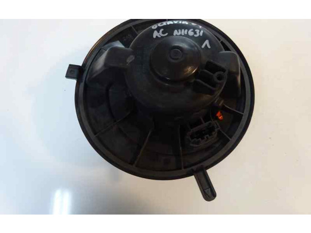 Вентилятор печки Skoda Octavia Mk2 (1Z)