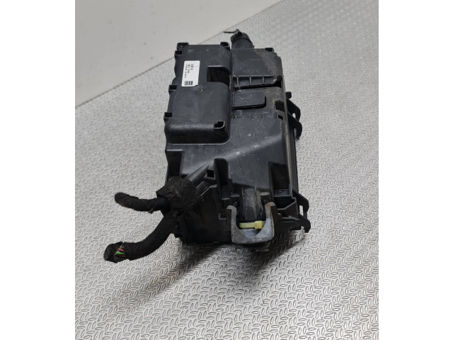 Блок предохранителей 13292736   Opel Meriva B    