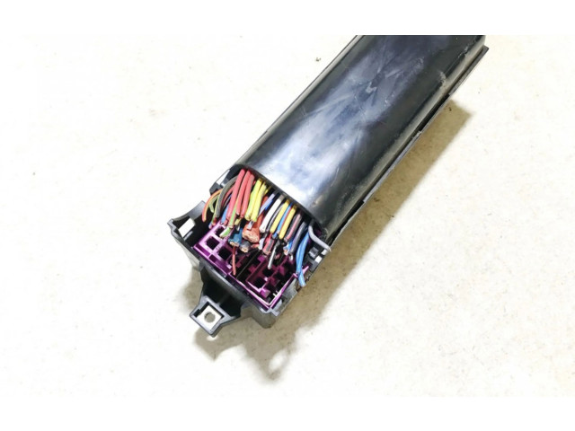 Блок предохранителей  63598004, 63598004   Skoda Fabia Mk2 (5J)    