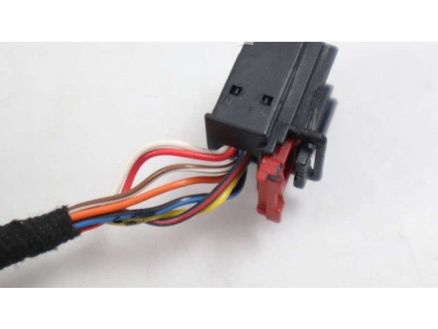 Зеркало электрическое Skoda Yeti (5L) 2009 - 2017 года