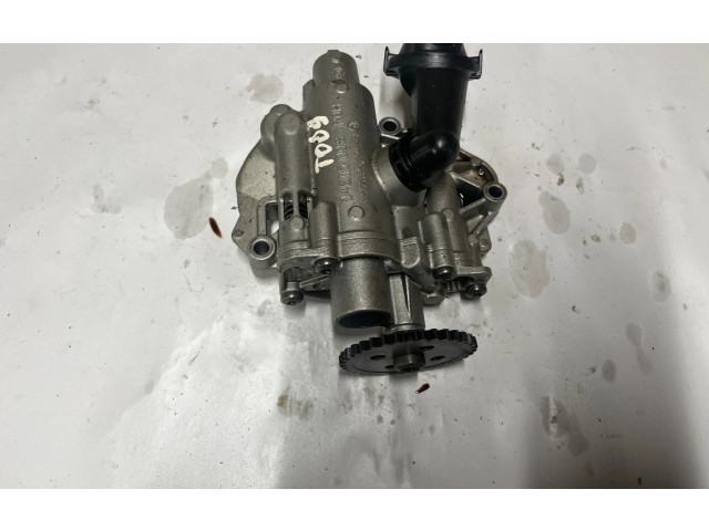 Масляный насос   04E115109S  Volkswagen Jetta VII 