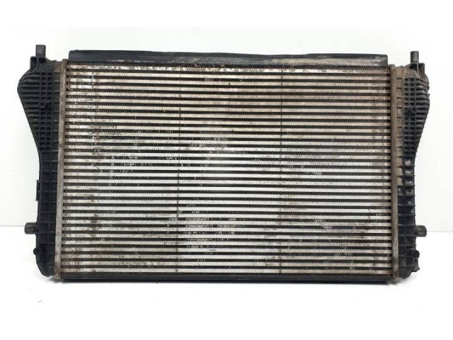 Интеркулер  1K0145803AJ   Volkswagen Golf VI 