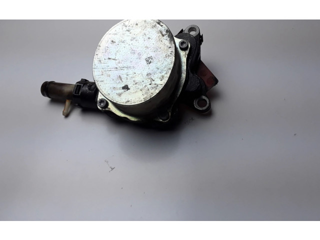 Вакуумный насос 146508418R Nissan Navara D23 2015 - года