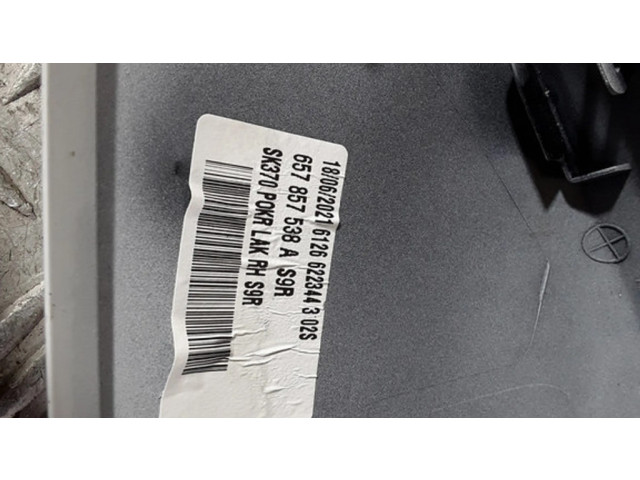 Пластиковая отделка зеркала