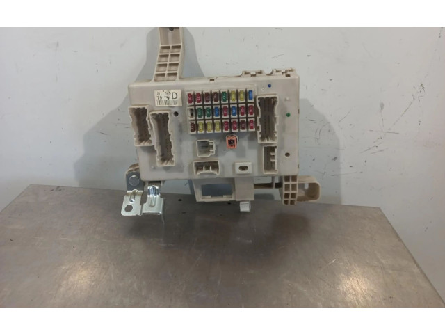 Pojistková skříňka Toyota Land Cruiser (J120)