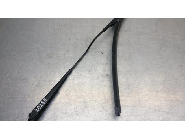 Ножка стеклоочистителей лобового стекла