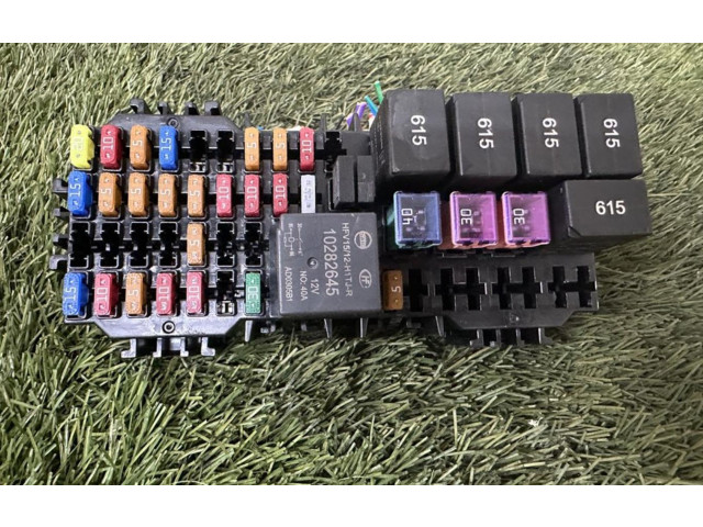   Pojistková skříňka 10282645   MG ZS 2023