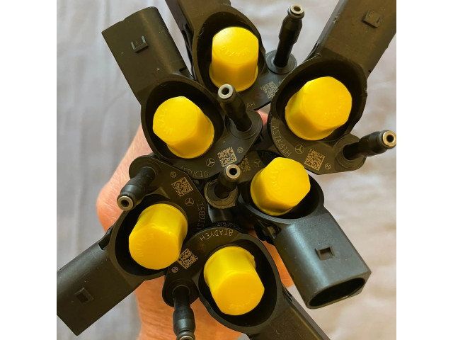 Vstřikovač A6420701487, A6420701187   Mercedes-Benz C W204  pro naftový motor 0.0  