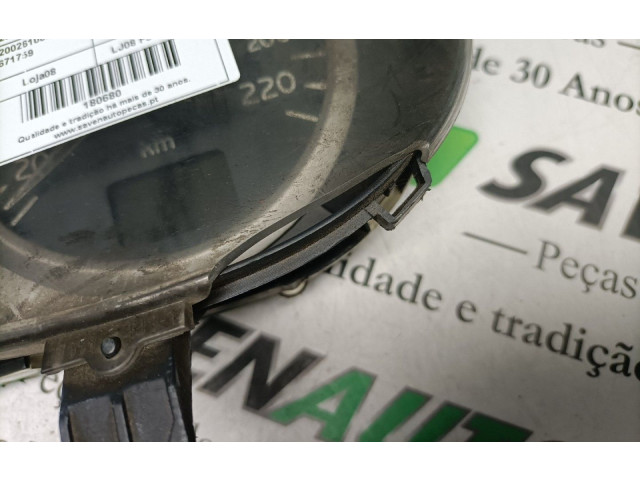 Панель приборов SV25-03-18, 21671759 Renault Clio II