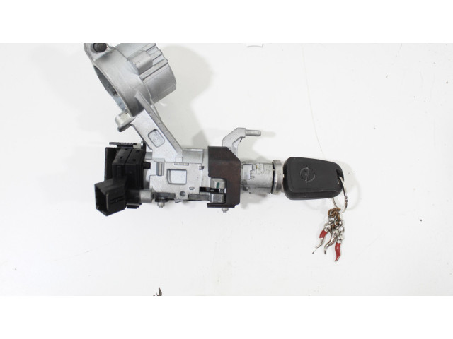 Комплект блоков управления 13396575, 13396575   Opel Meriva B