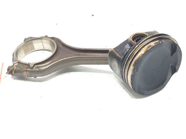 Поршень с шатуном 04EAM Volkswagen Golf VII