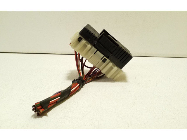 Блок предохранителей 6G9T14K131AB   Volvo S60    