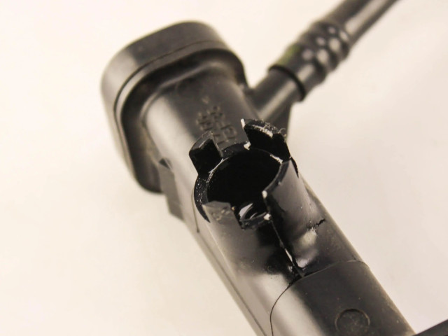 Vstřikovací lišta 04593923AB Dodge Grand Caravan pro benzínový motor 3.6