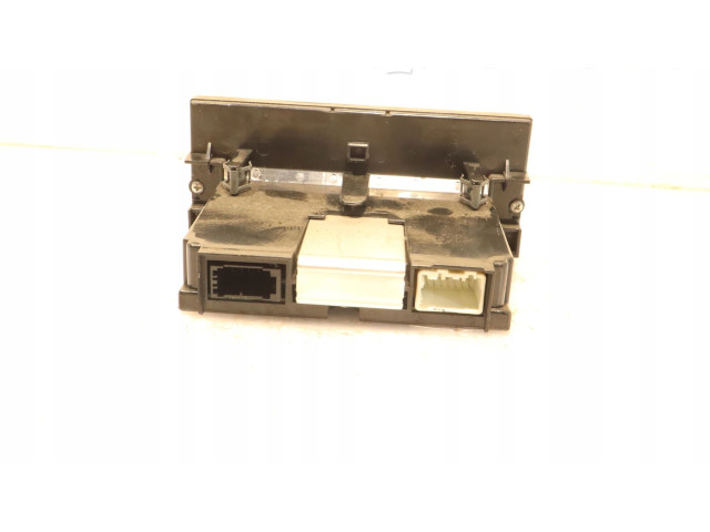 Дисплей       Volvo V50