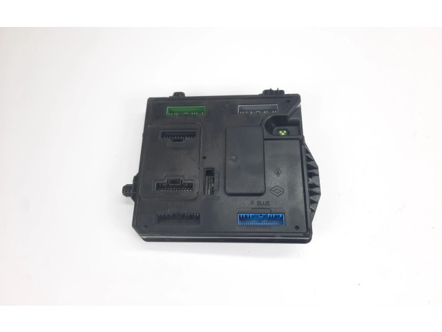 Pojistková skříňka Řídící jednotka BSM 284B10424R Renault Megane III 2009