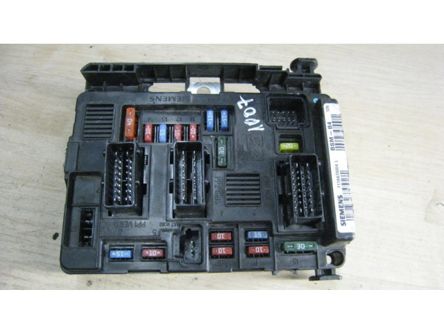 Блок предохранителей 9650618380, 965061838000 Peugeot 1007