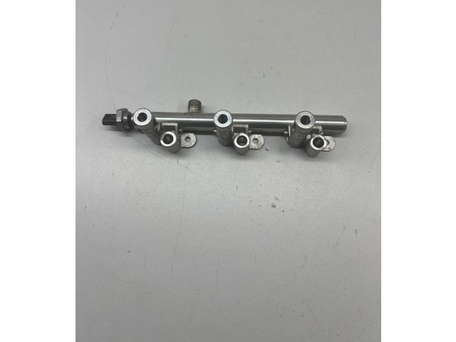 Топливная рампа 9806724880, M106520000   Peugeot 208  