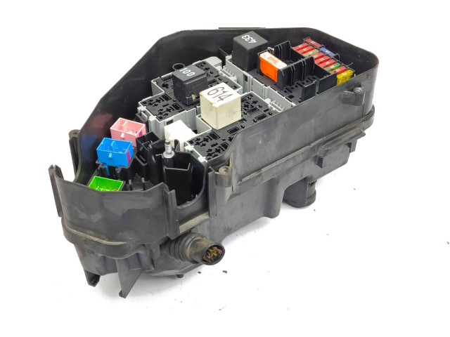 Pojistková skříňka Porsche Cayenne (92A) 2011