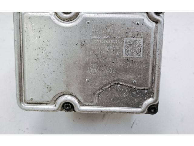 Jednotka ABS 7P0614517M Volkswagen Touareg II 2013