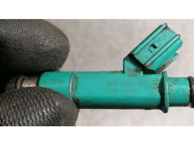 Vstřikovač 2325028080 Toyota RAV 4 (XA20) pro benzínový motor 2.0