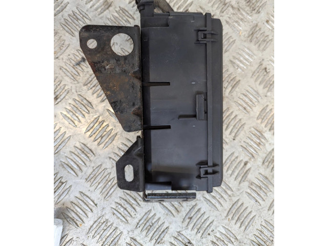 Блок предохранителей Jeep Cherokee