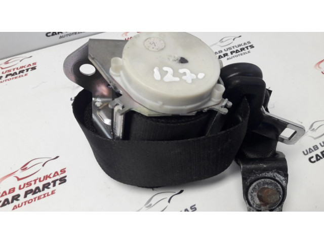 Задний ремень безопасности