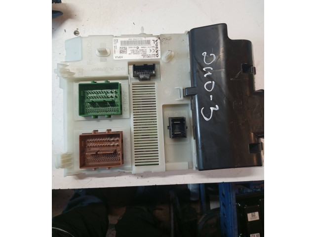 Блок управления двигателя 31412969   Volvo S60