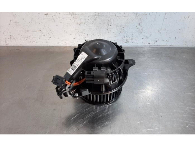 Вентилятор печки 2Q1820021A Skoda Scala