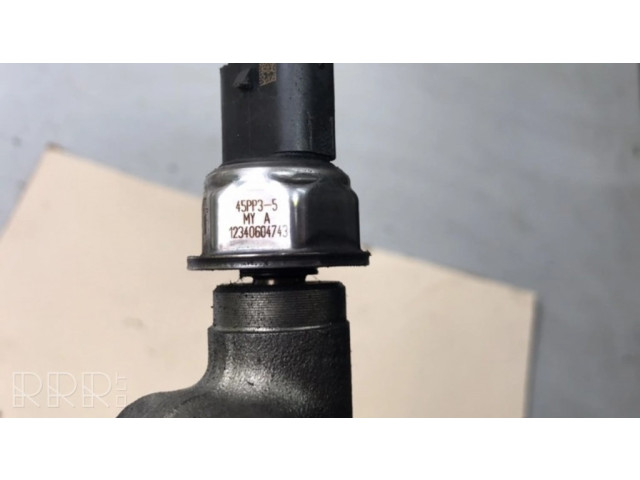 Vstřikovací lišta 55570022, 12340604743 Opel Zafira C pro naftový motor 1.6