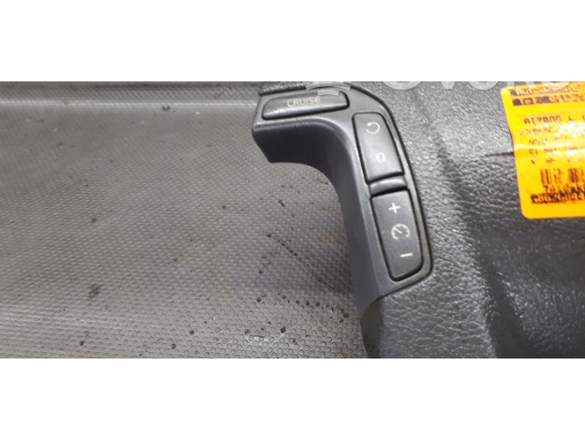 Подушка безопасности водителя 8626844 Volvo V70