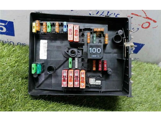 Блок предохранителей  1K0937125, 1K0937125   Skoda Octavia Mk2 (1Z)    