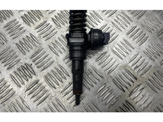 Форсунка 038130073AG Skoda Octavia Mk2 (1Z)