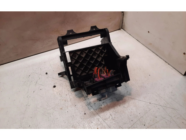 Блок предохранителей 1T1937503A Volkswagen Golf Plus