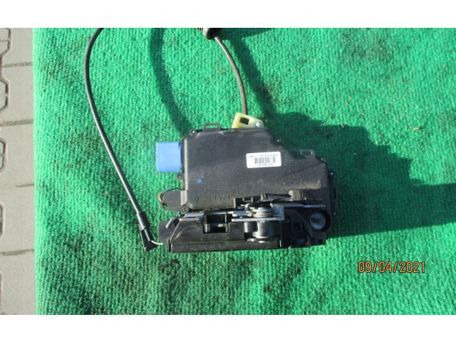 Zámek zadních dveří 65 Volkswagen Transporter - Caravelle T5 2003