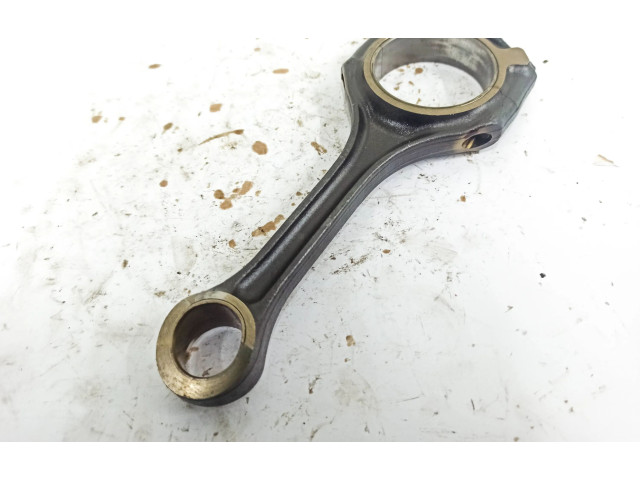 Шатун Mercedes-Benz R W251