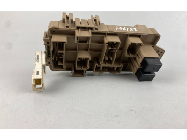 Блок предохранителей 611301 Subaru Forester SG