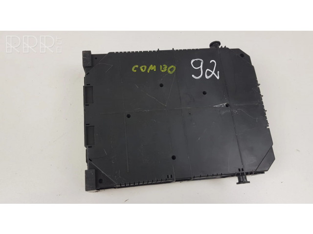 Pojistková skříňka 983070768000 Opel Combo E 2018