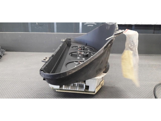 Pojistková skříňka Спидометр (приборный щиток) 602584003 Alfa Romeo 145 - 146 1997