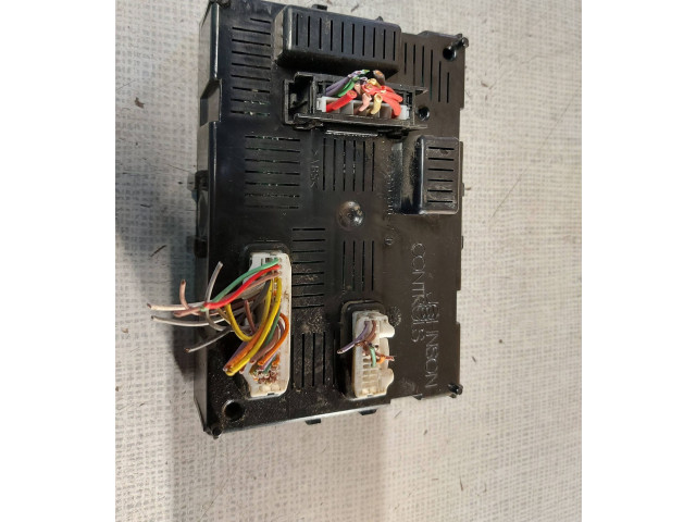 Блок комфорта 8200652287   Renault Clio III   