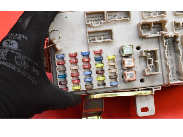 Блок предохранителей 82730-33230, 82730-33230 Austin Maestro