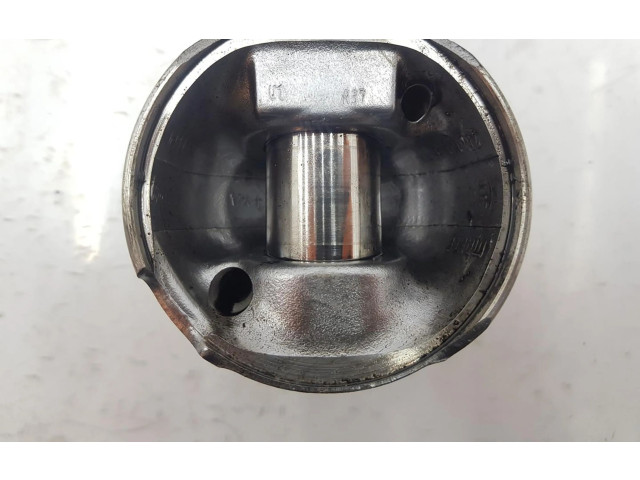 Píst T1DA   Ford Grand C-MAX  pro naftový motor 1.6  