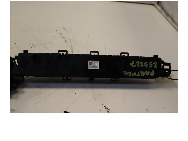 Блок управления климат-контролем 98340416ZD   Peugeot Partner III