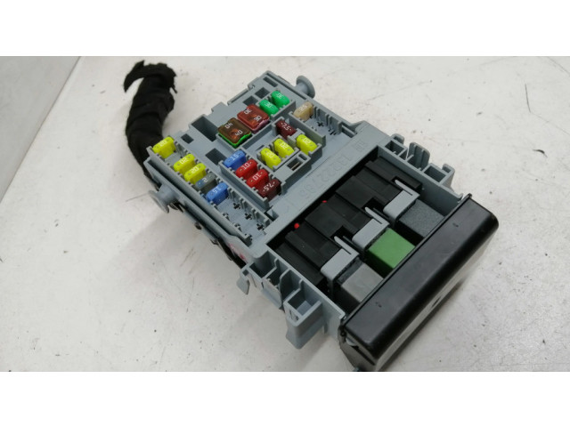 Pojistková skříňka 13222786 Chevrolet Cruze 2013