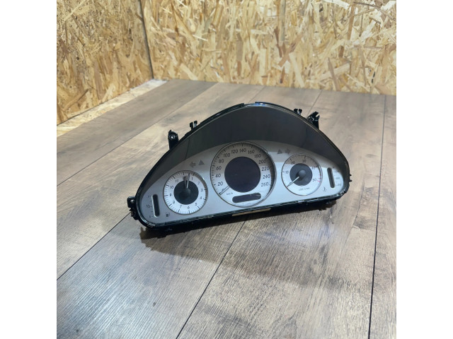 Přístrojová deska Mercedes-Benz E W211 2004 A2115405711, 110080250015