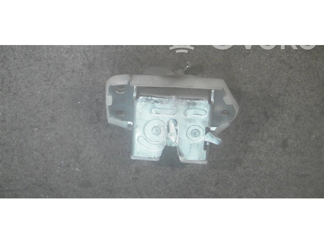 Zámek zadních dveří 82510M68K00000   Suzuki Alto 2014