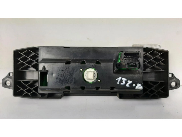 Дисплей       Citroen C2