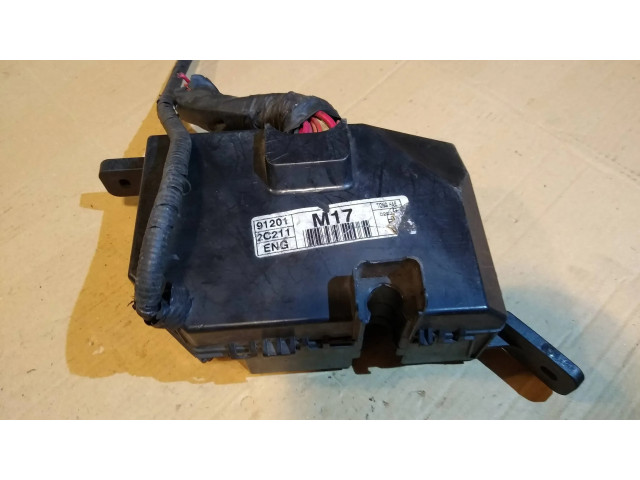 Блок предохранителей  91210-2D010   Hyundai Coupe    