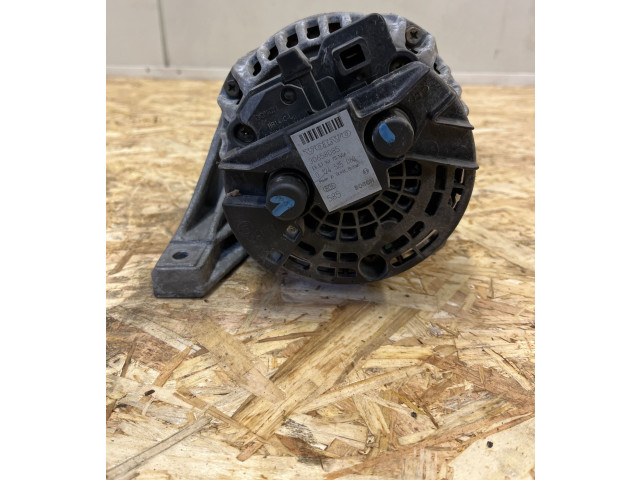 Генератор 30658085, 0124525060   Volvo V70      