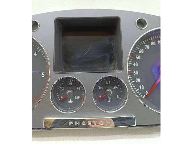 Přístrojová deska Volkswagen Phaeton 2006 3D0920882N