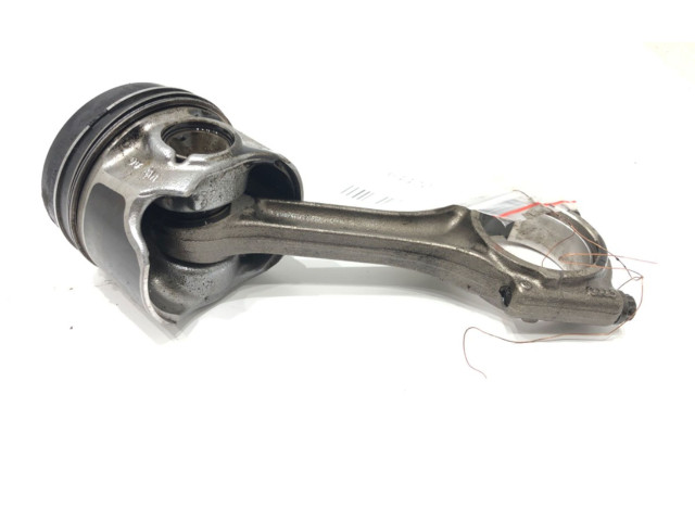  Поршень с шатуном  04BC  Skoda Fabia Mk3 (NJ)  